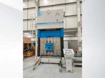 Вид станка MILLUTENSIL MIL 163  спереди