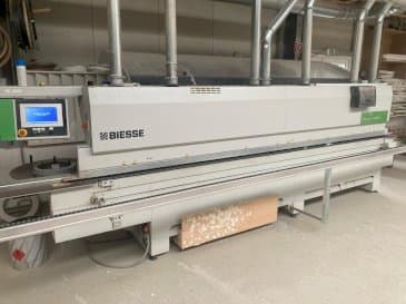 Вид станка BIESSE AKRON 1440 спереди