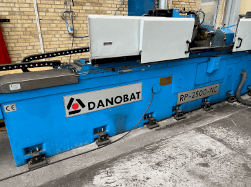 Вид станка DANOBAT RP-2500-NC спереди