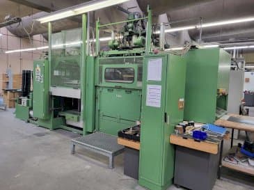 Вид станка ILLIG UA100-G спереди