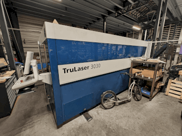 Вид станка TRUMPF TruLaser 3030 Fiber спереди