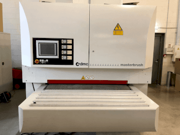 Вид станка DMC MASTERBRUSH MB 1350 M4 (2011) спереди