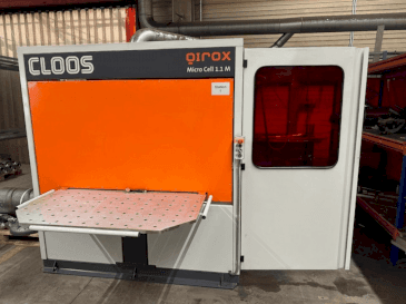 Вид станка CLOOS Qirox Micro Cell 1.1 M спереди