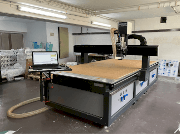 Вид станка HARMUTH F+3000  спереди