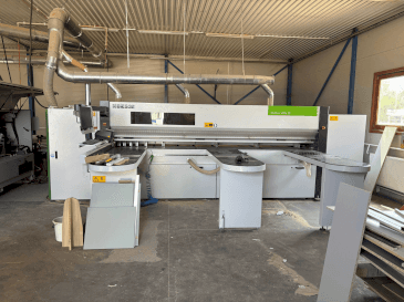 Вид станка BIESSE Selco WN 2 спереди