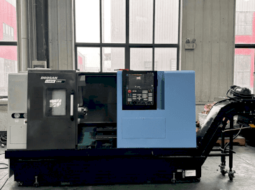 Вид станка DOOSAN Lynx 235II спереди