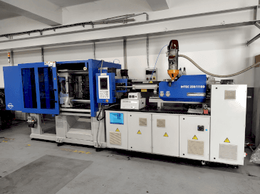 Вид станка INVERA Intec 250/1110  спереди