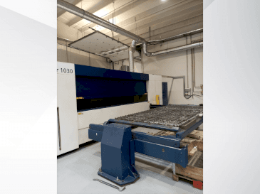 Вид станка TRUMPF TruLaser 1030 спереди