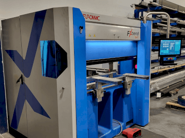 Вид станка Euromac FXbend 1547 спереди