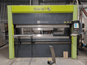 Вид станка Safan E-Brake 80-2550-Ts3 Cnc спереди