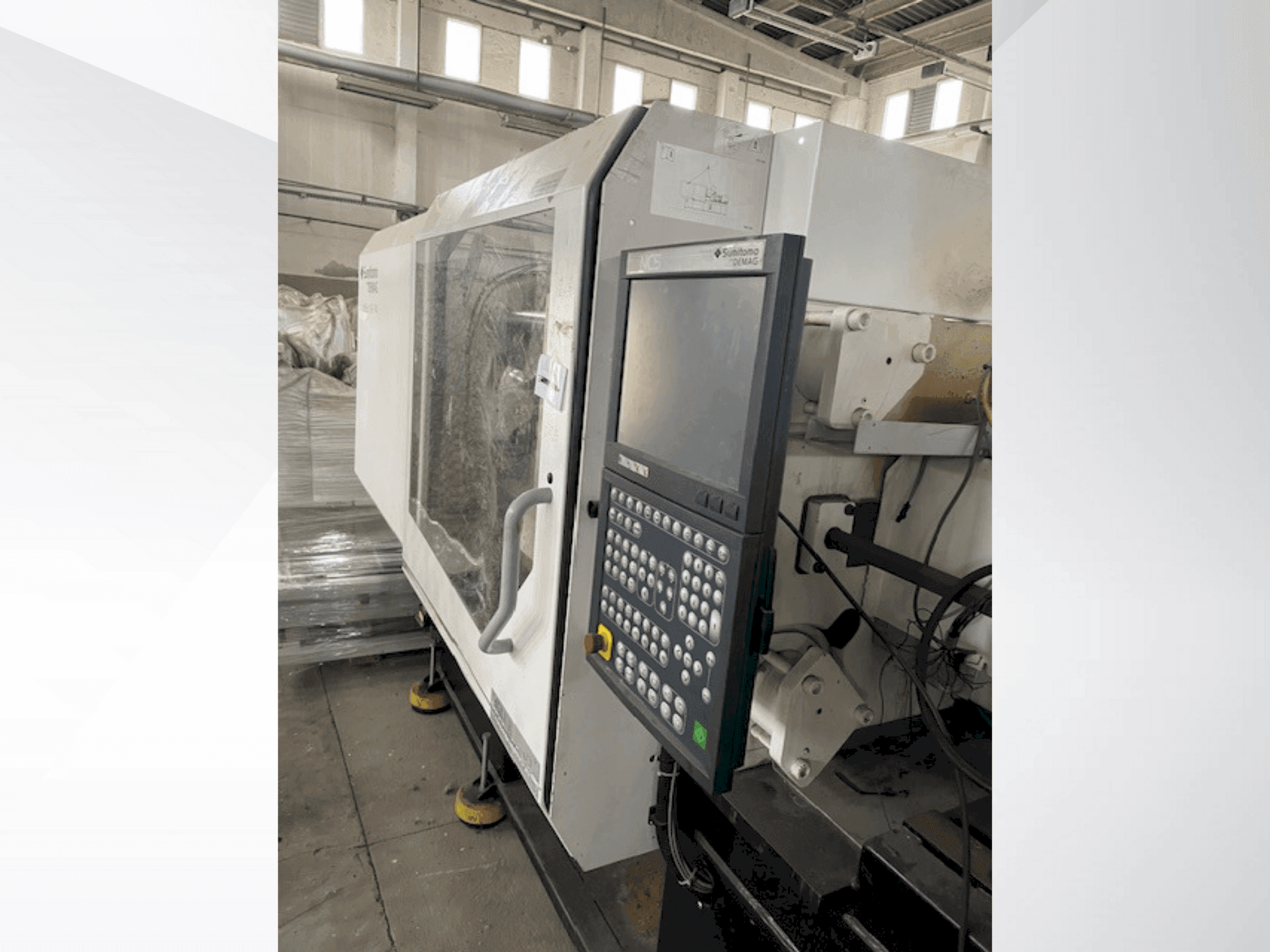 Вид станка SUMITOMO SHI DEMAG IntElect 160/520-340 smart спереди