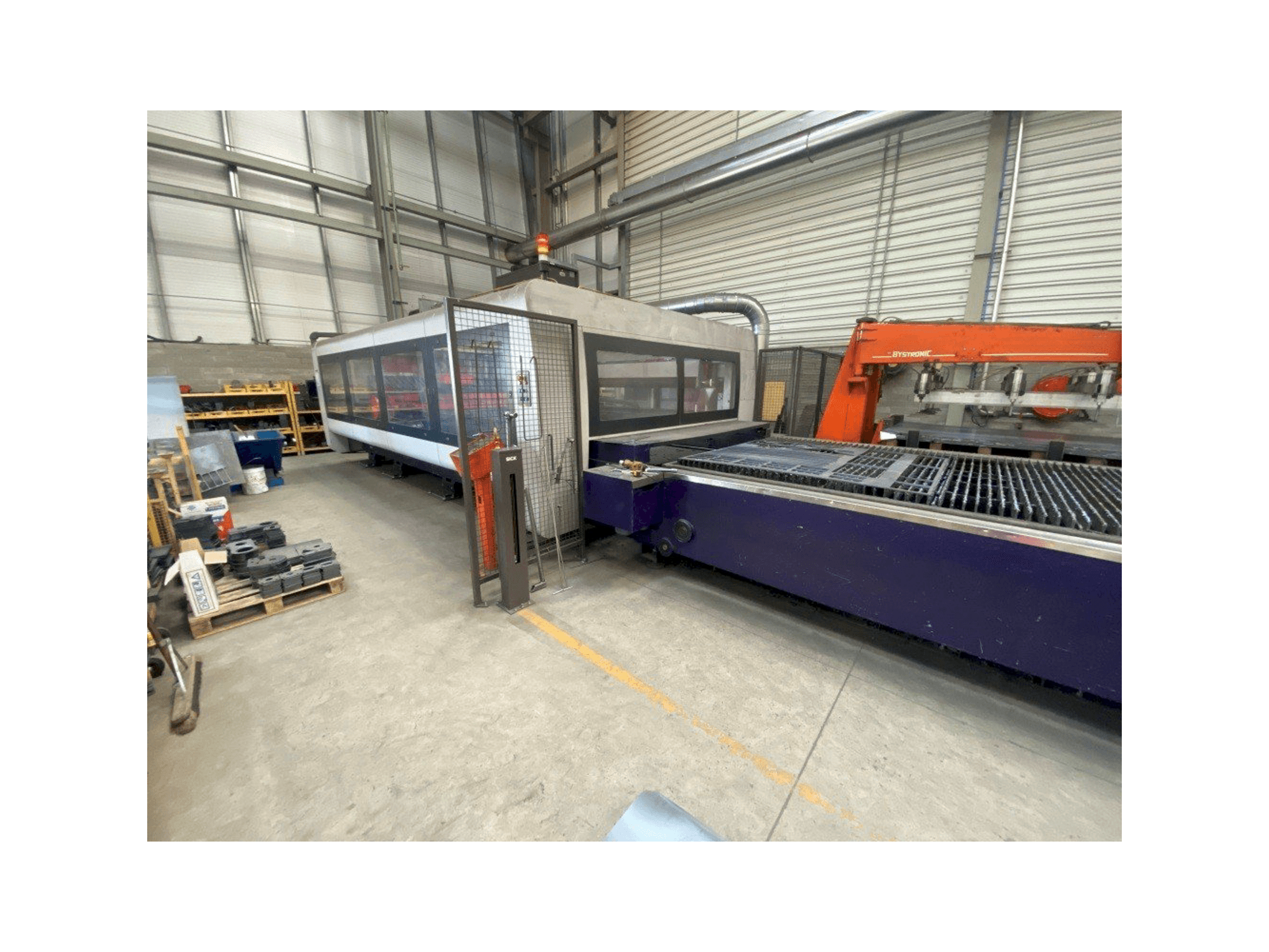 Вид станка Bystronic BySprint Pro 4020 спереди