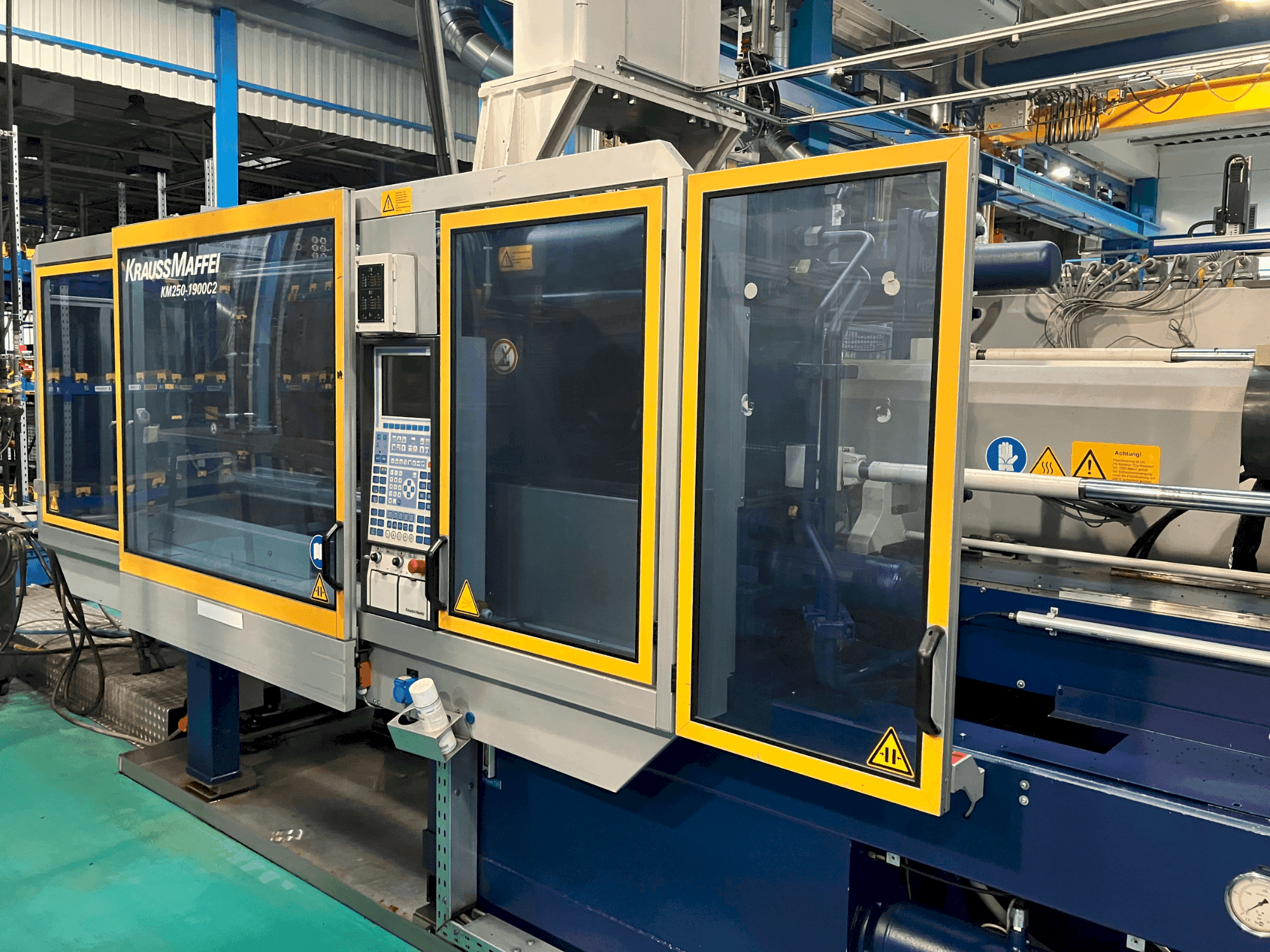 Вид станка Krauss Maffei 250-1900 C2 (2005) спереди