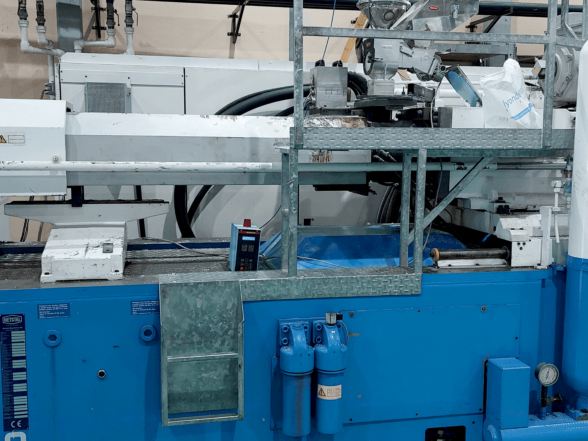 Вид станка Netstal S 6000-5500E спереди