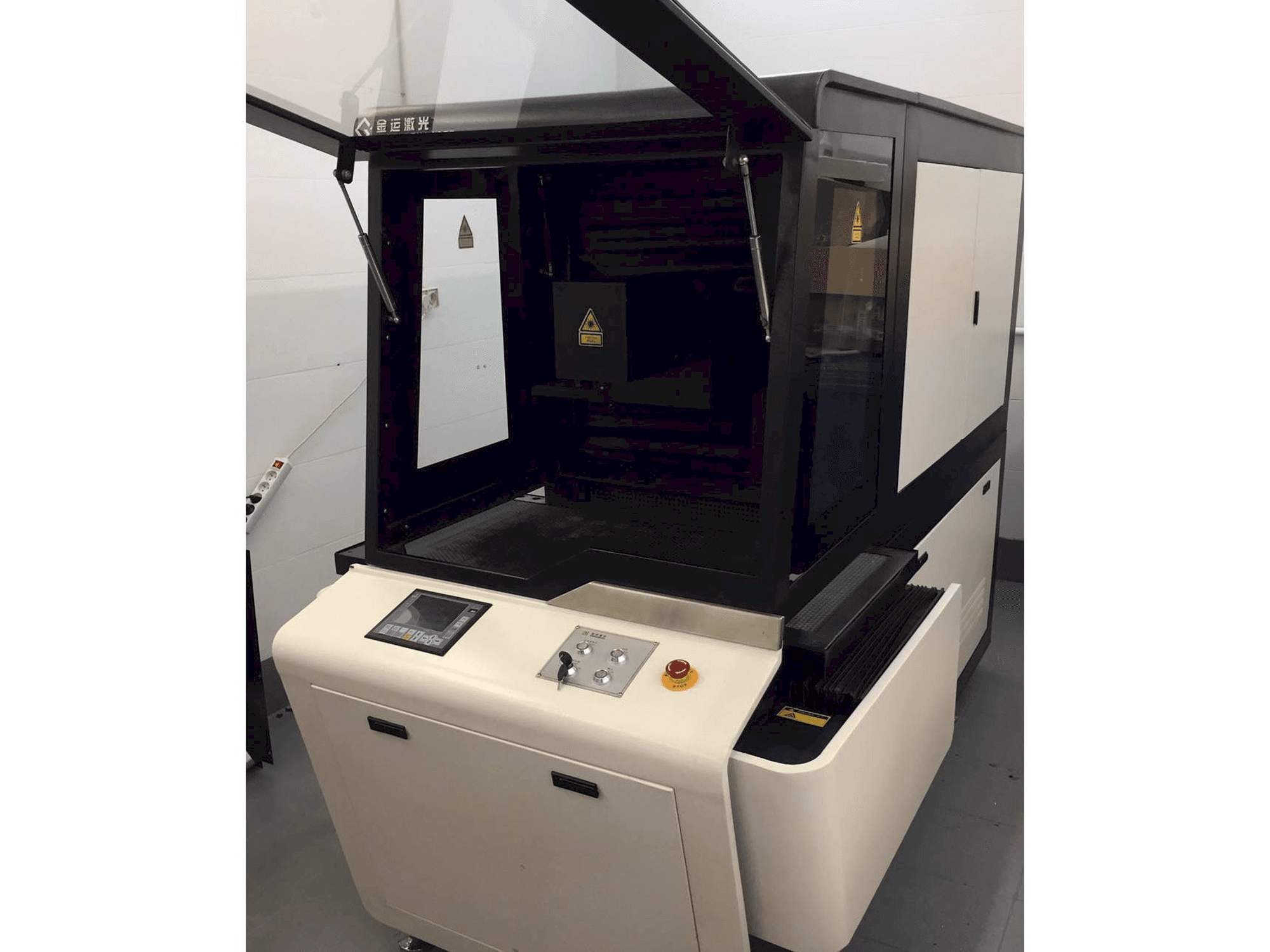 Вид станка Golden Laser спереди