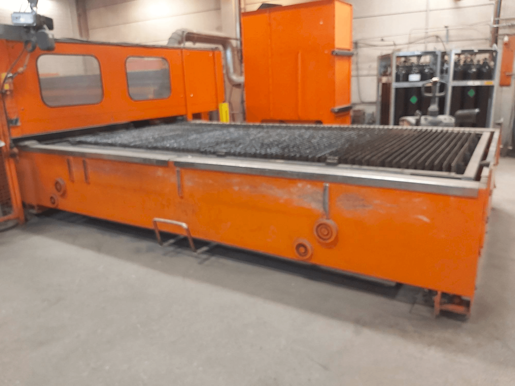 Front view of Bystronic BTL 4020 machine