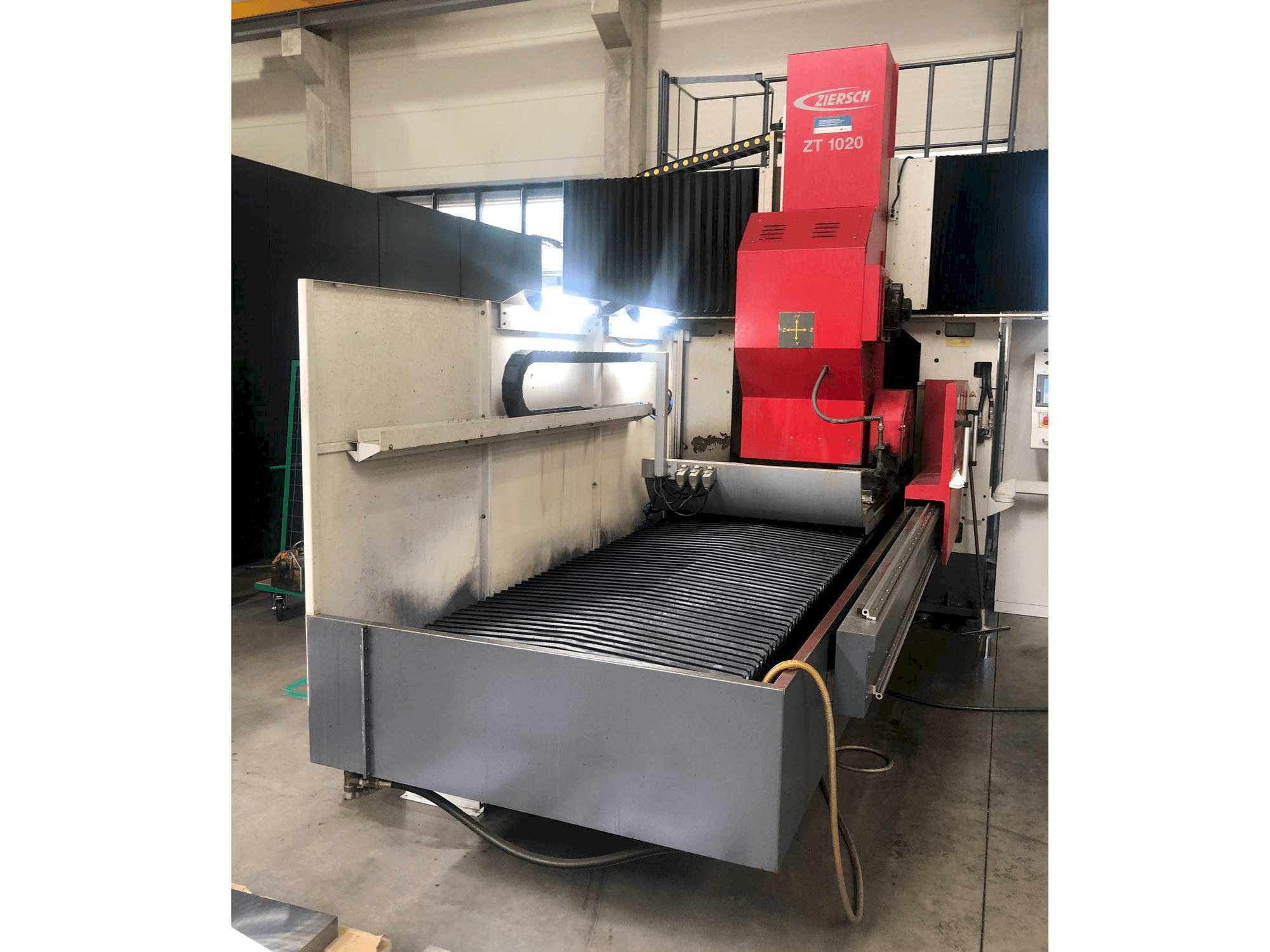 Вид станка Ziersch ZT 1020 спереди