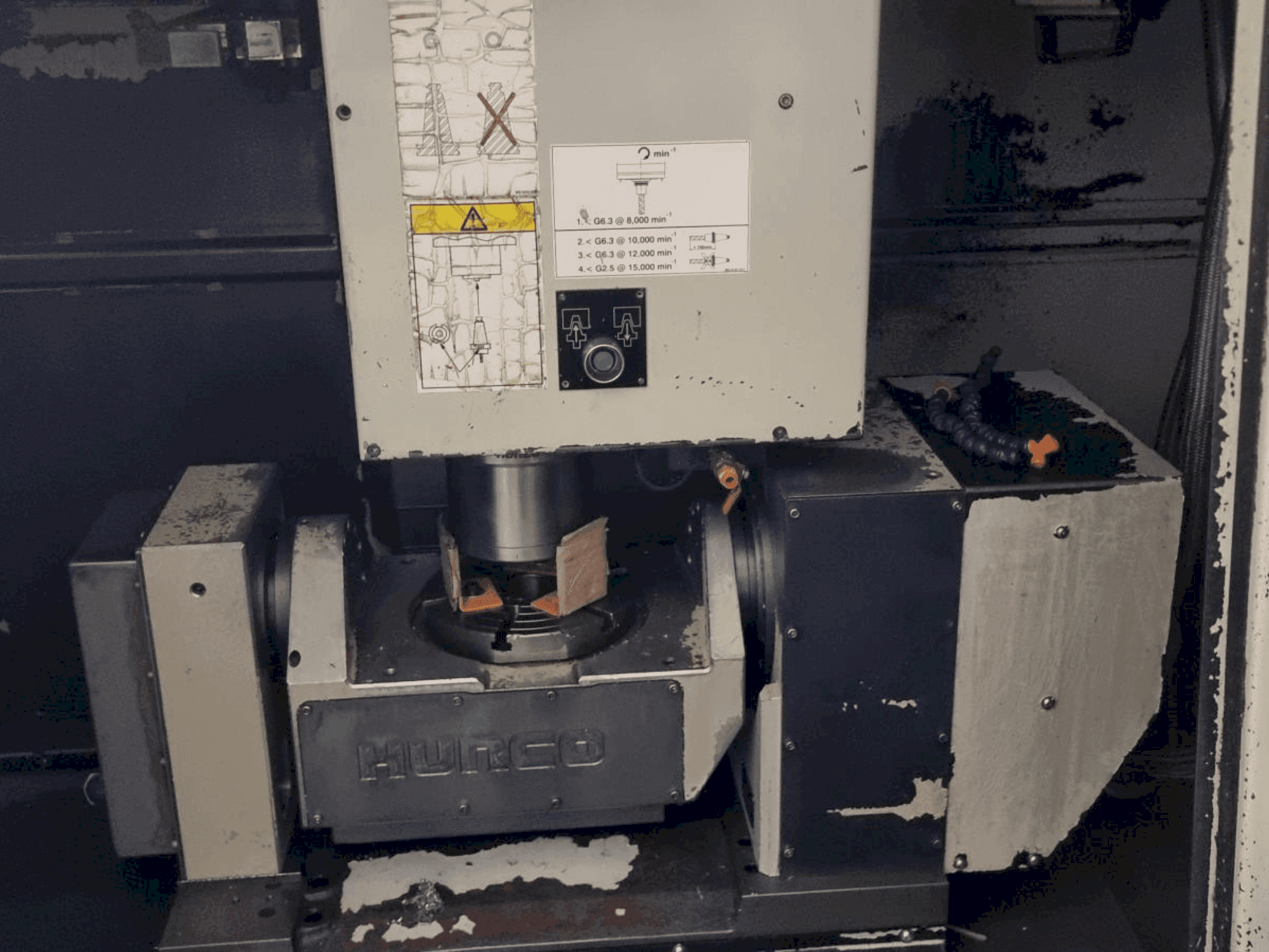 Вид станка Hurco VMX 50T спереди