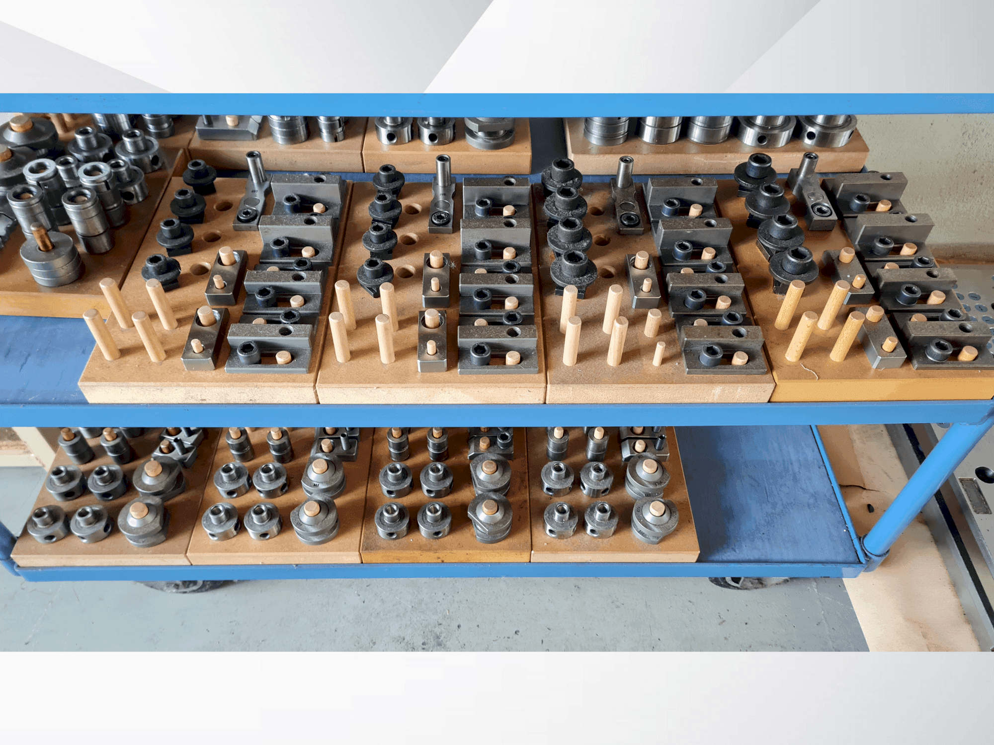 Вид станка MEUSBURGER H1000 556/466/366 спереди