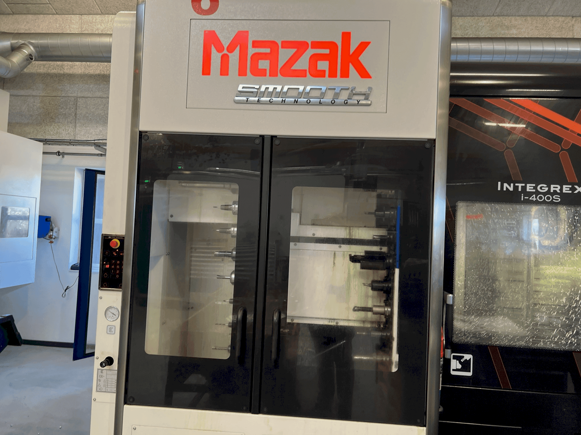 Вид станка Mazak Integrex i-400S спереди