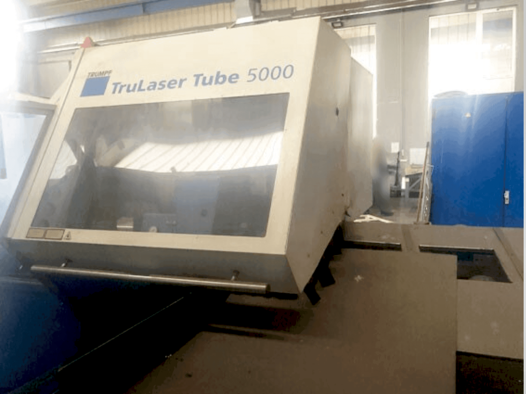 Вид станка TRUMPF tru laser tube 5000 спереди