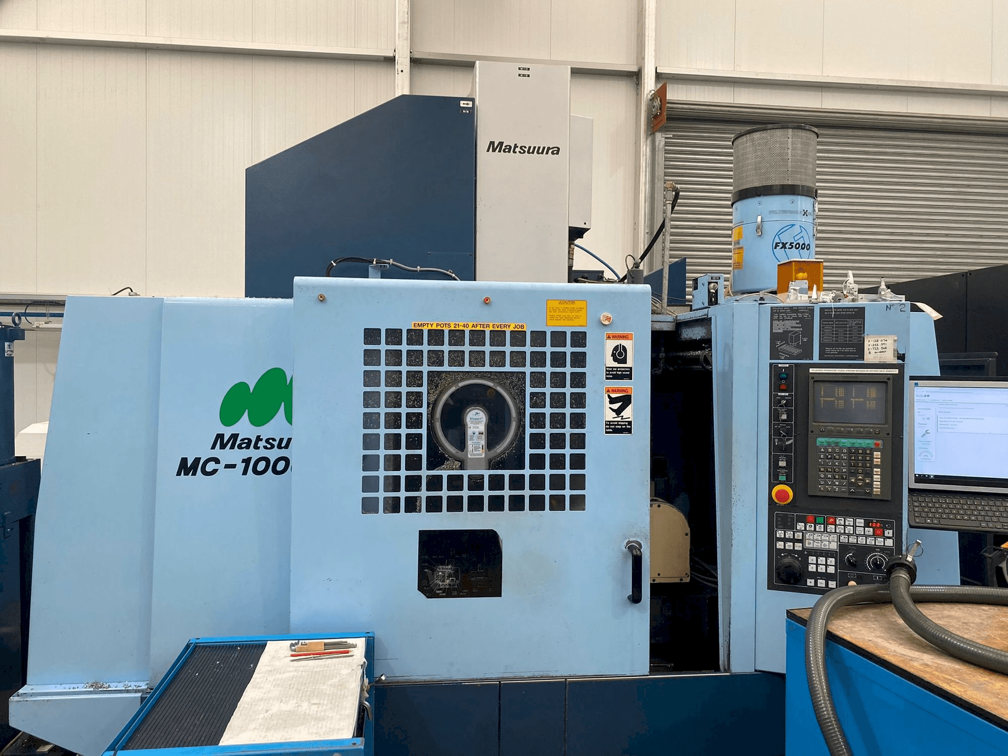 Вид станка Matsuura MC-1000 VGX спереди