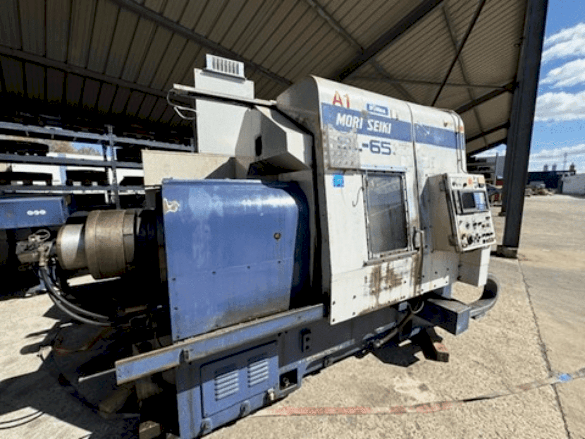 Вид станка MORI SEIKI SL-65C спереди