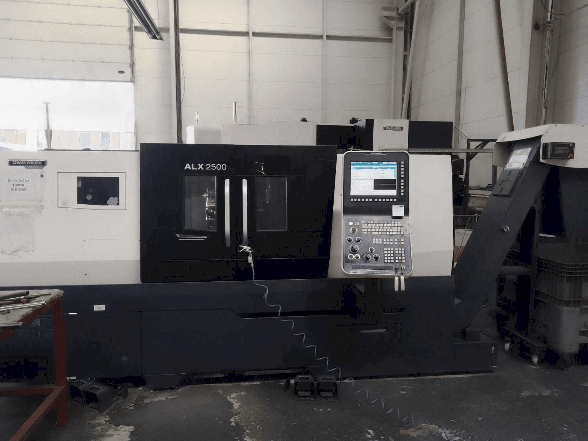 Вид станка DMG MORI ALX 2500 спереди