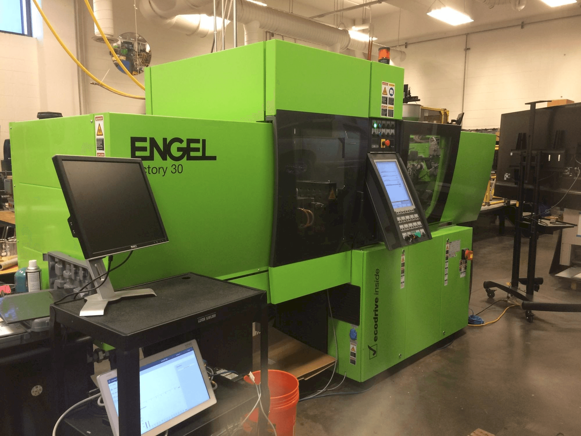 Front view of ENGEL Victory 200/30 Tech US machine