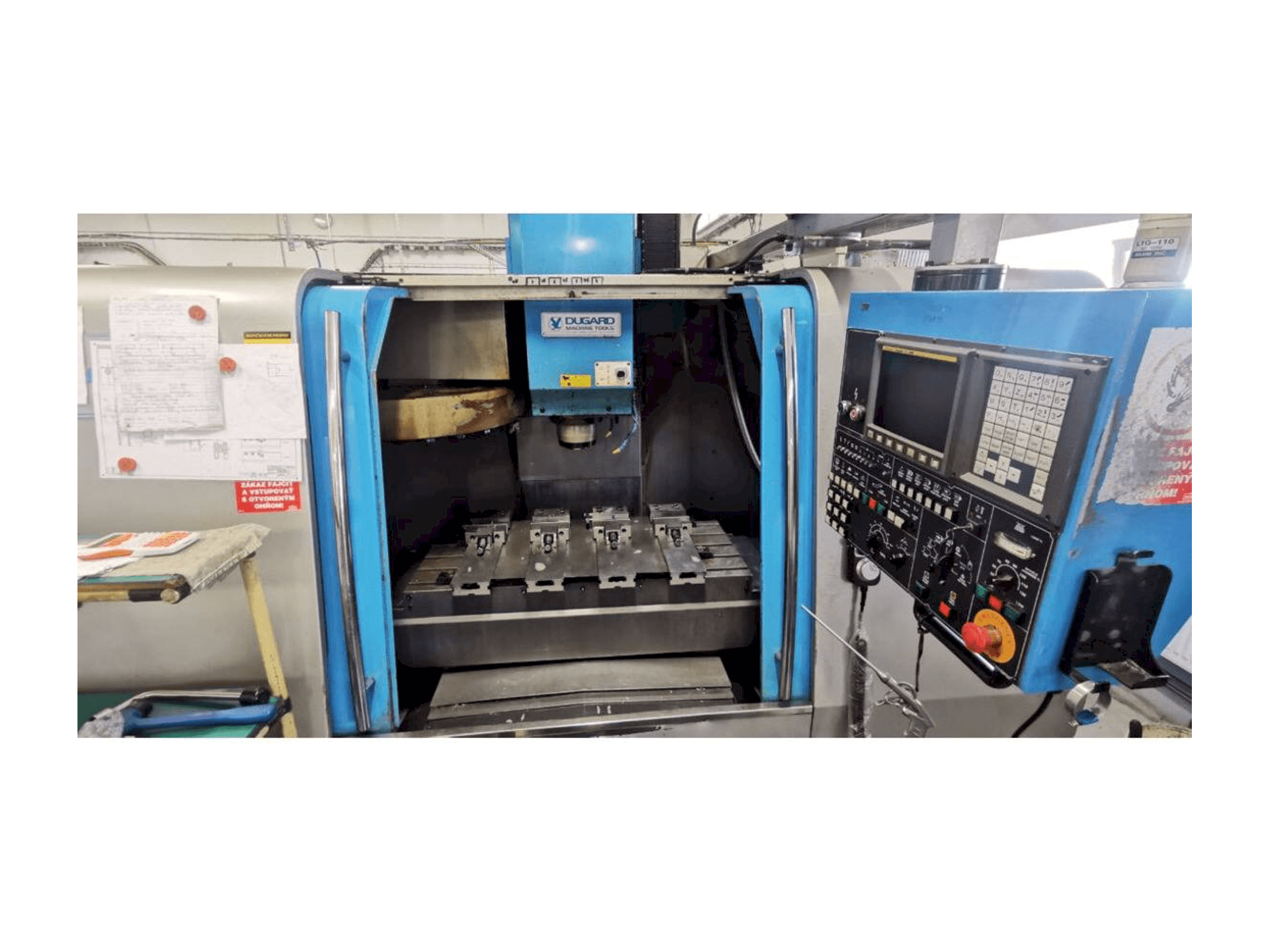 Вид станка Dugard EAGLE 1000 VMC-L спереди