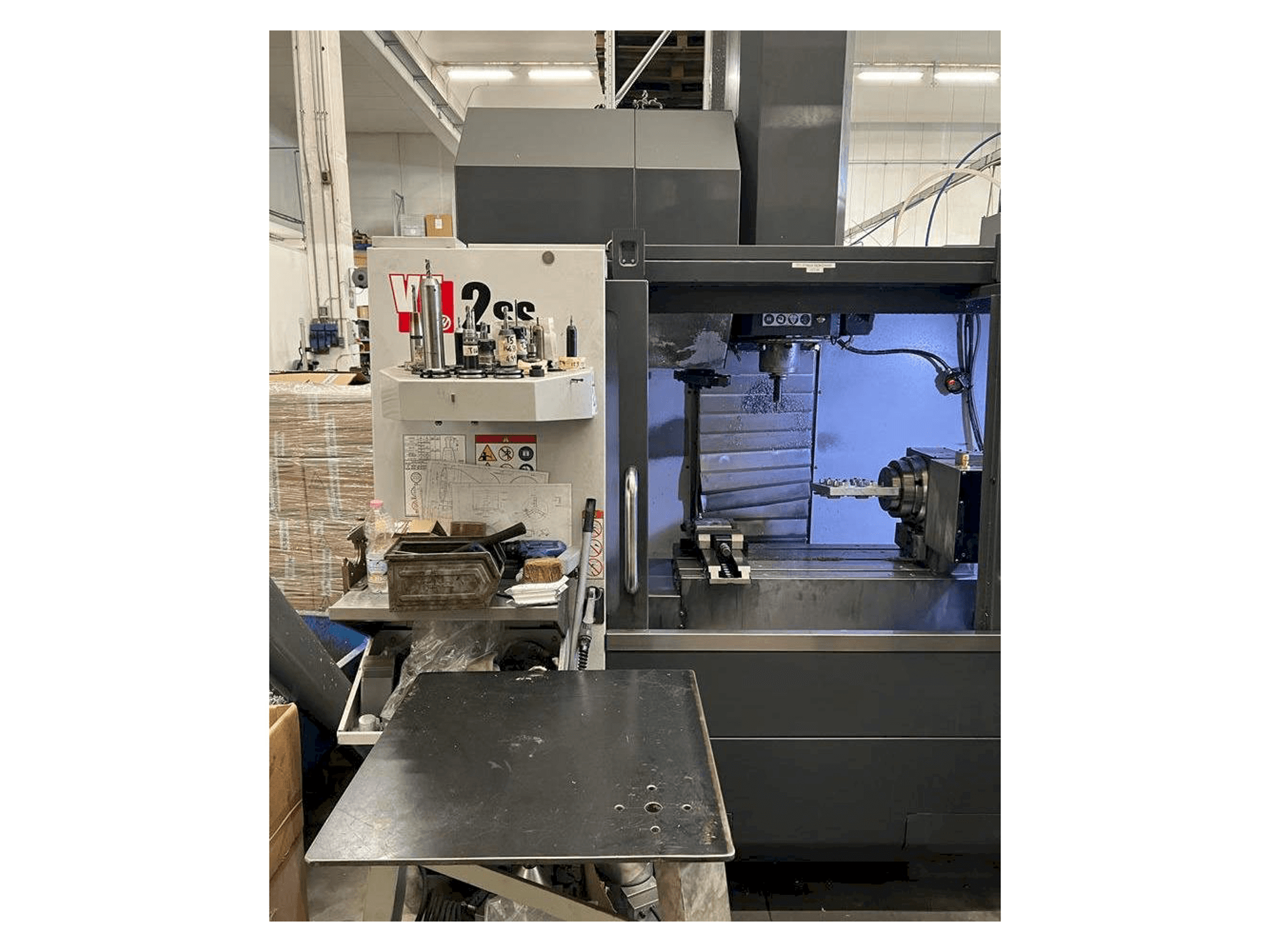 Вид станка HAAS VF-2SS спереди