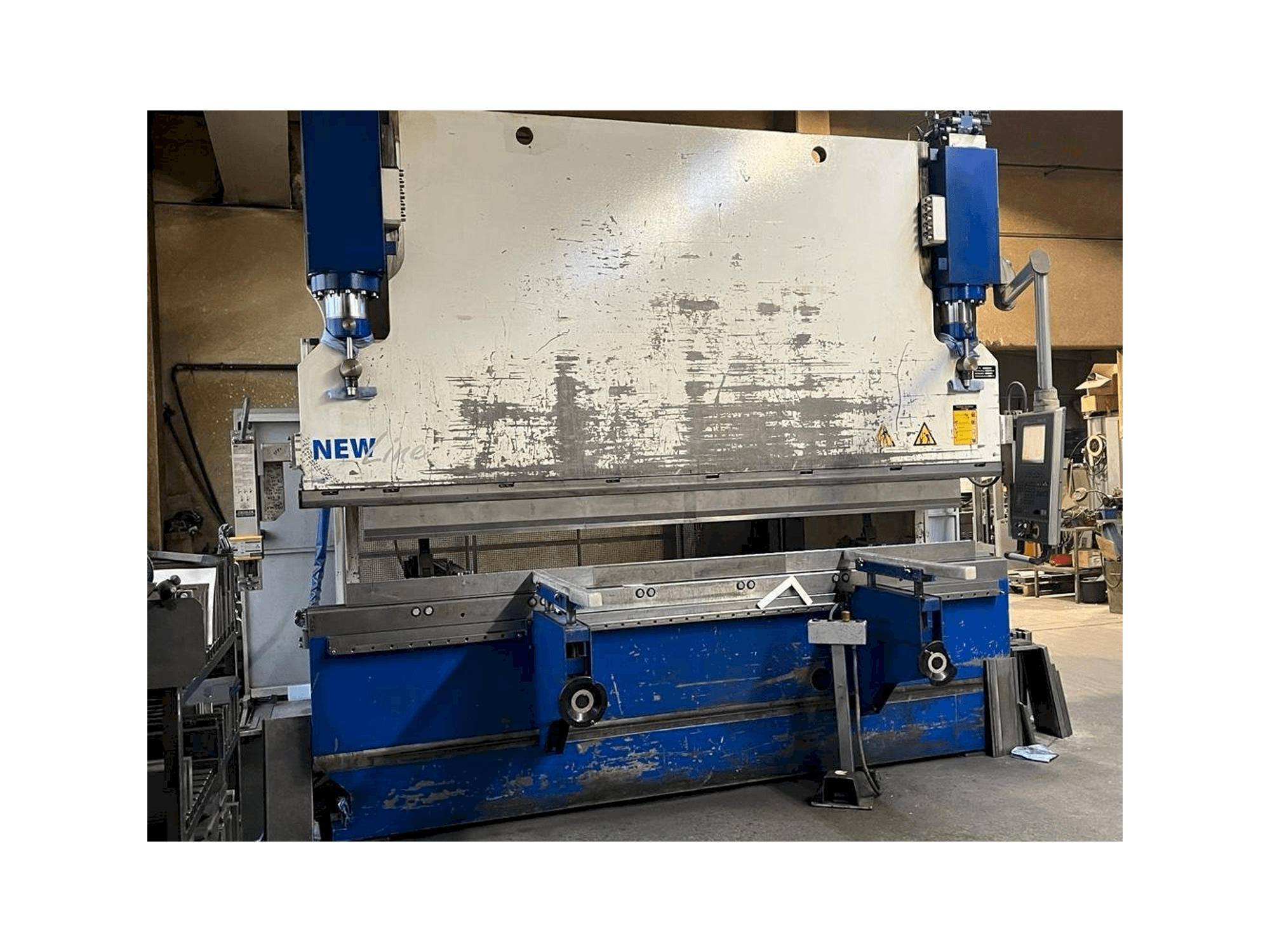 Вид станка GWF MENGELE HB 175-30/35 спереди