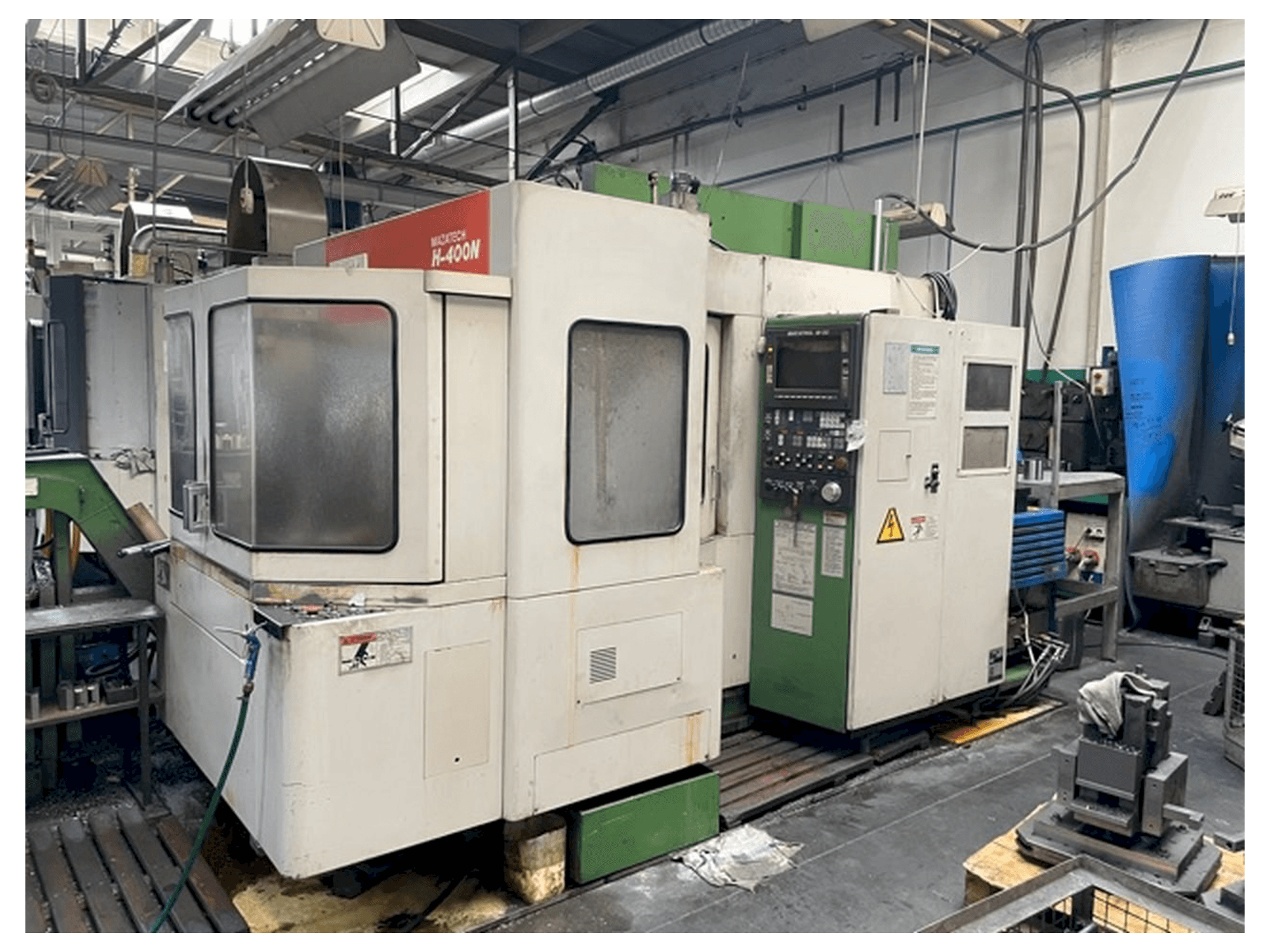 Вид станка Mazak H-400N спереди