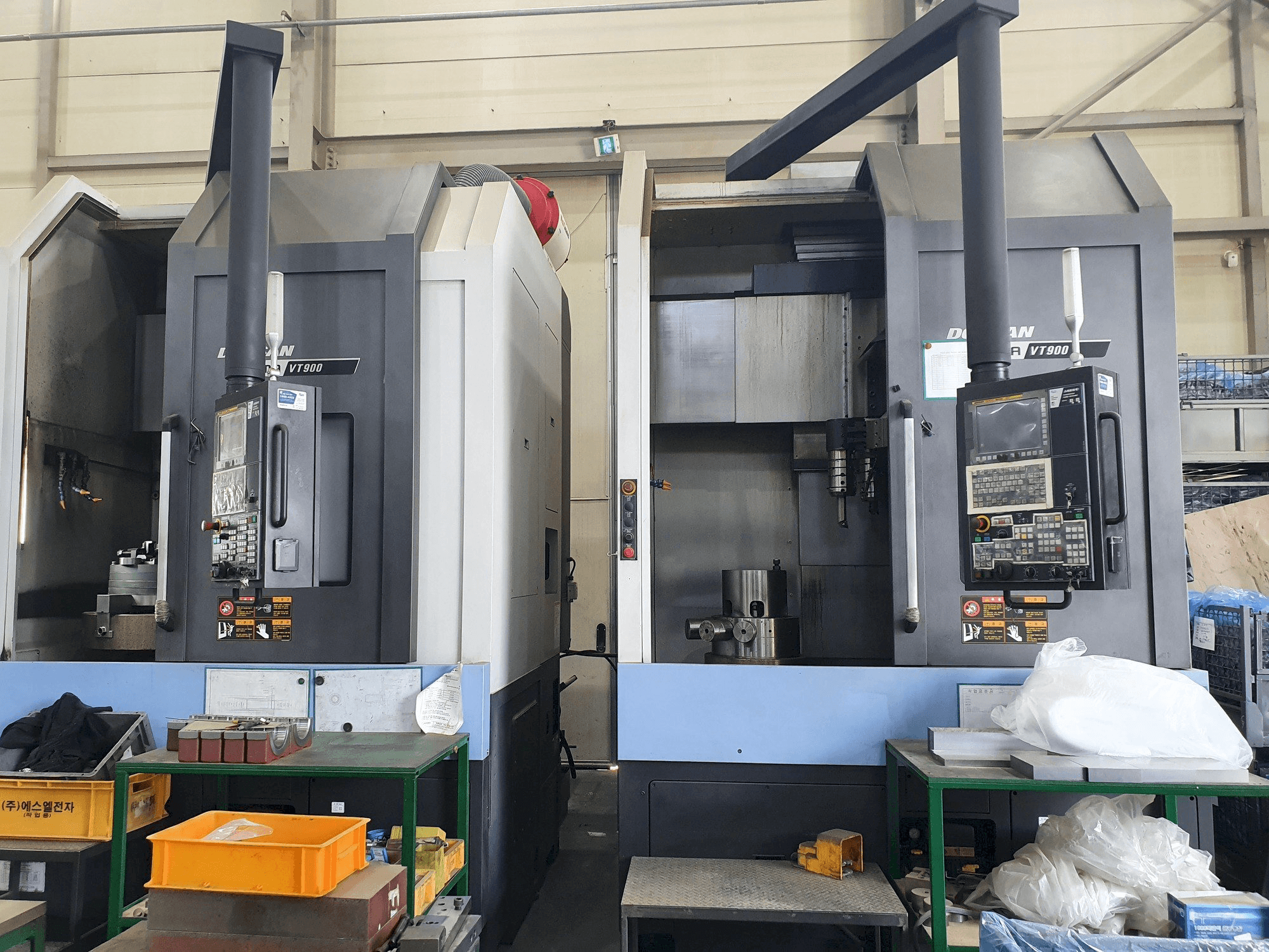 Вид станка Doosan PUMA VT900 спереди