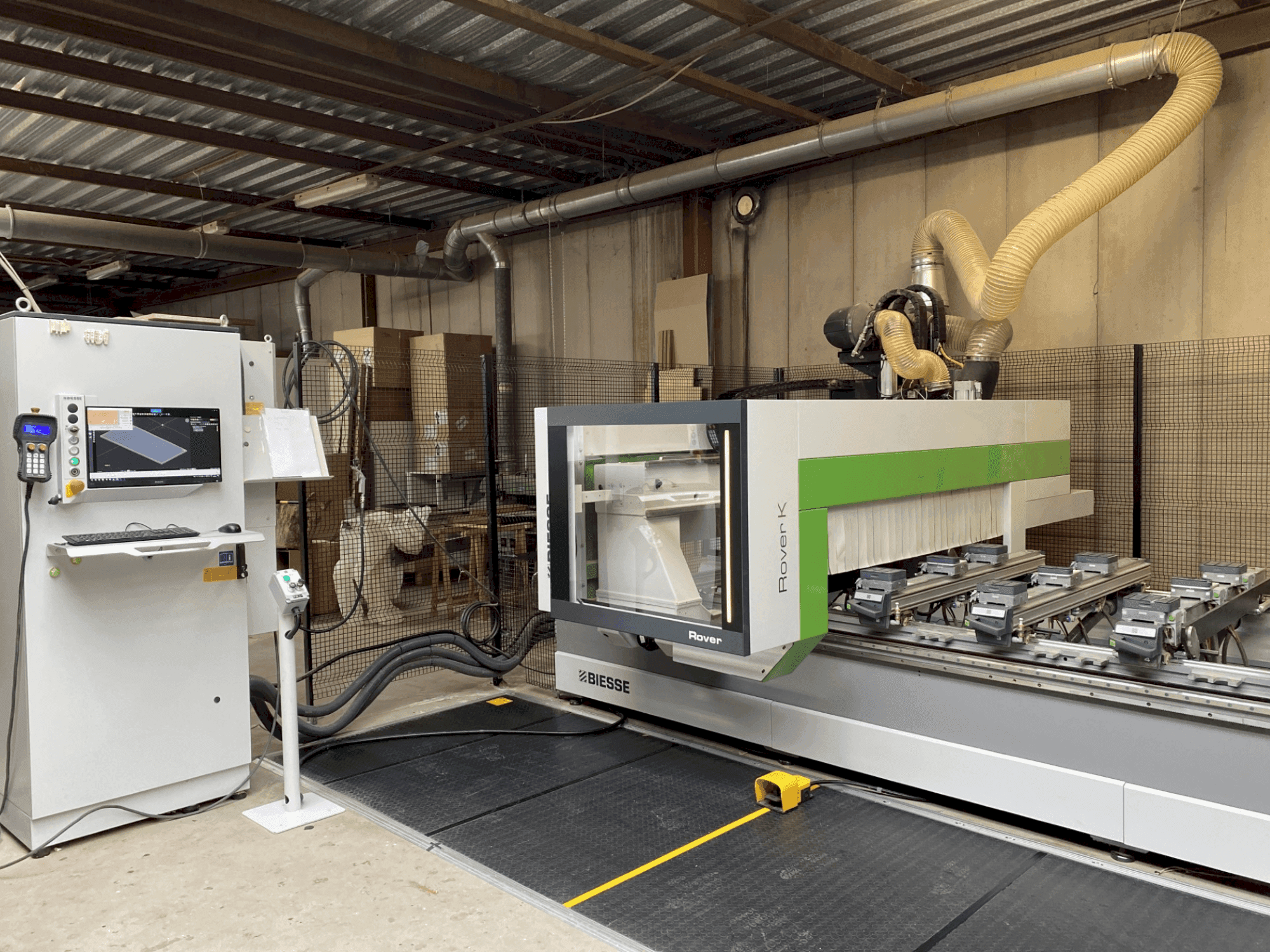 Вид станка BIESSE Rover K Smart 1532 спереди