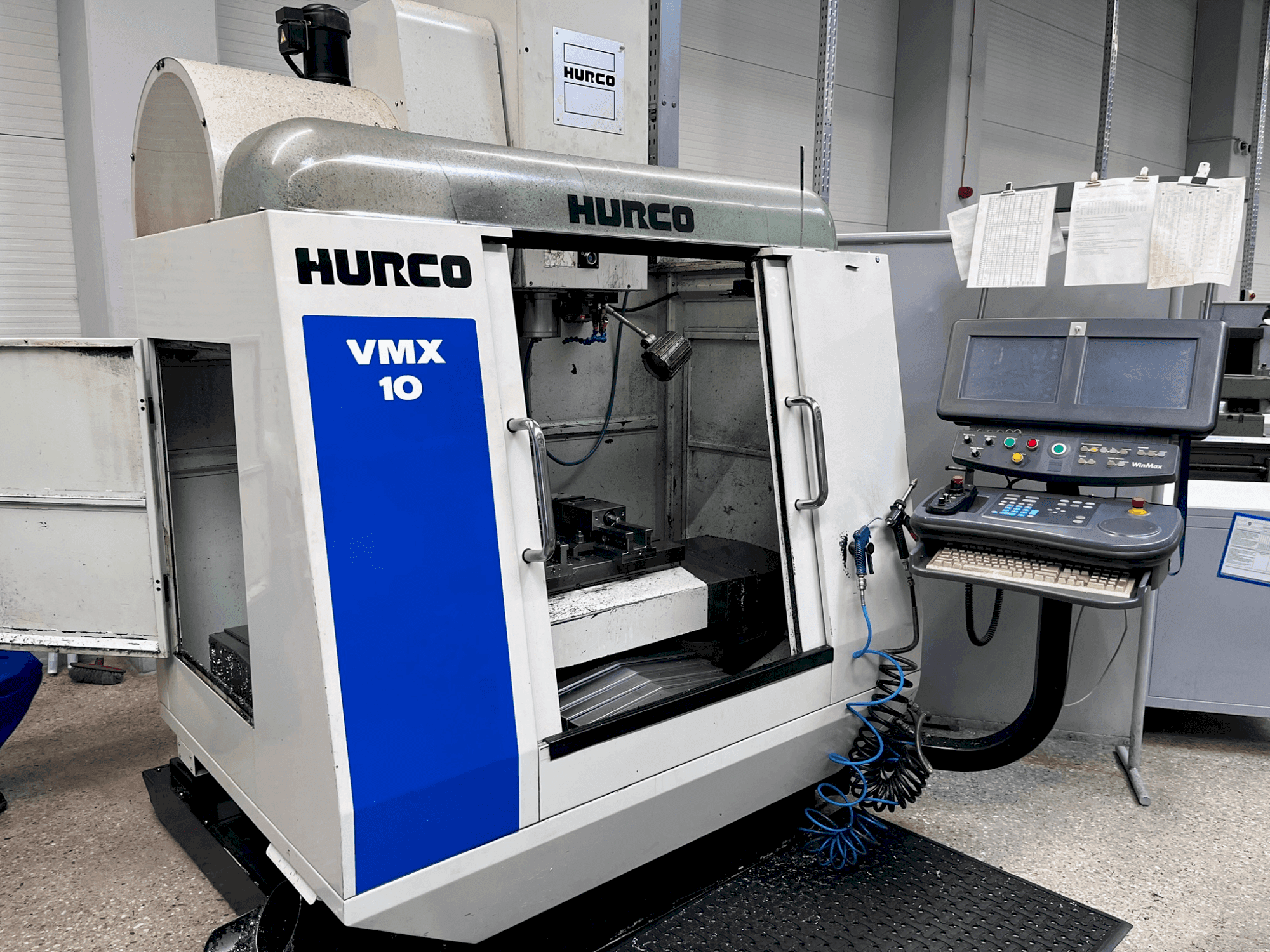 Вид станка Hurco VMX 10 спереди
