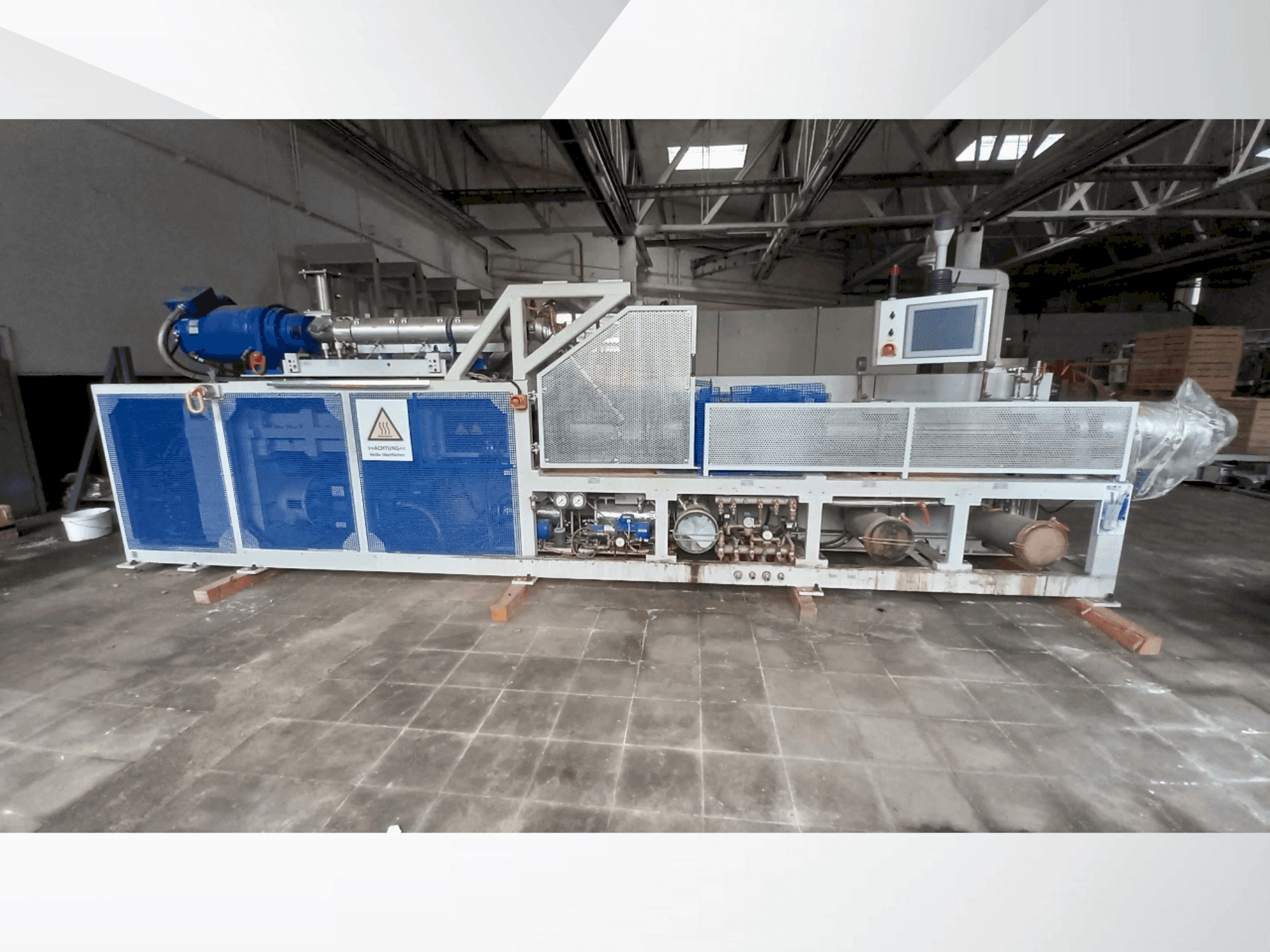 Вид станка REIFENHÄUSER BI Trudes 115 спереди