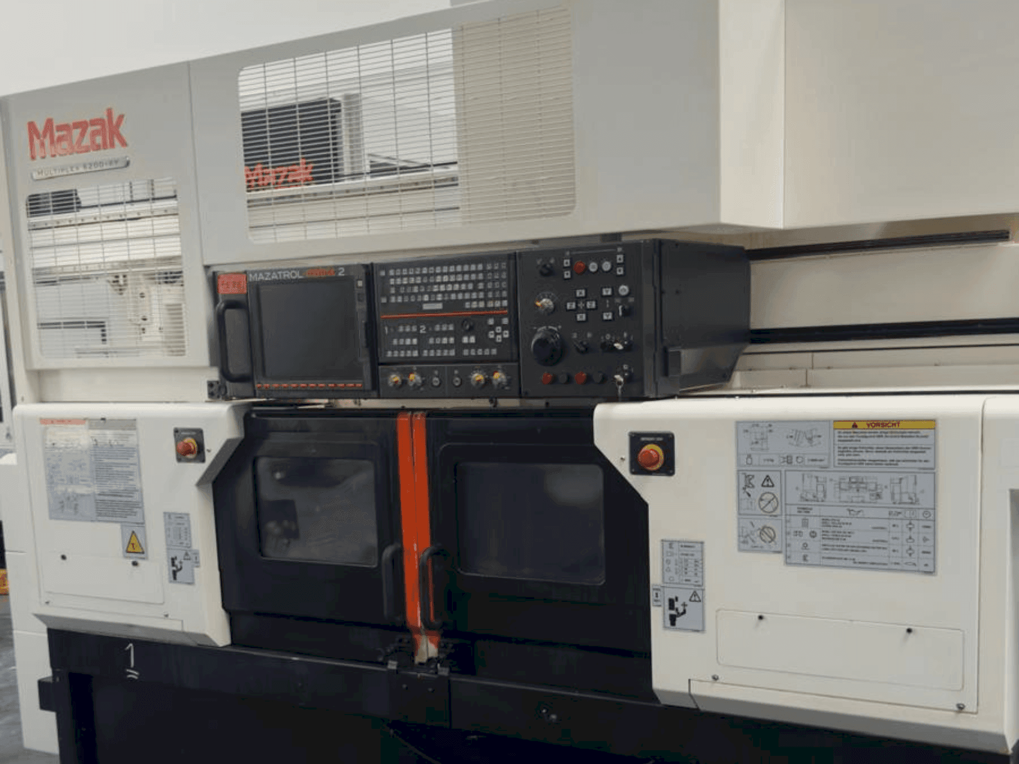 Вид станка Mazak Multiplex 6200 Y спереди