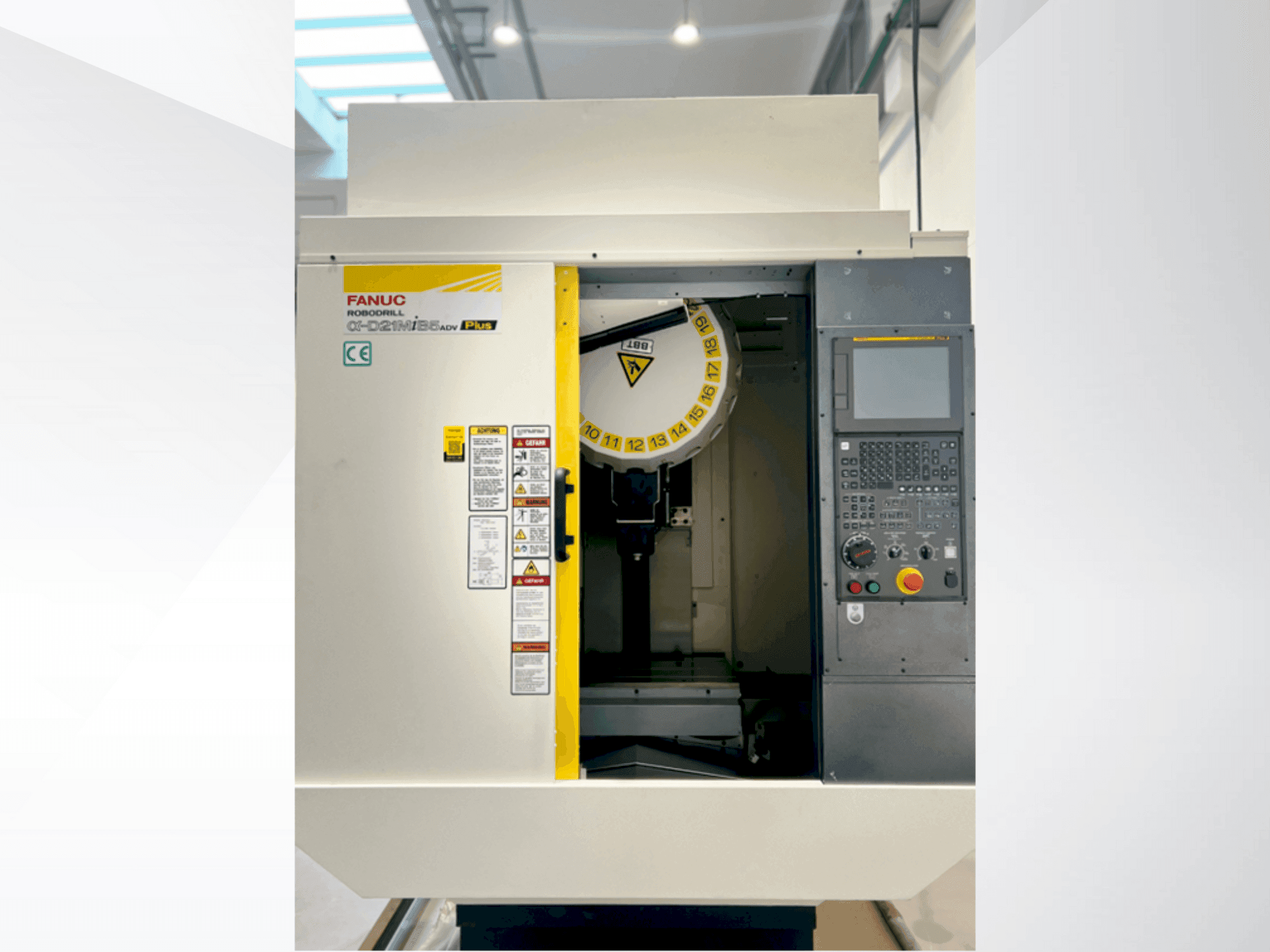 Вид станка FANUC α-D21MiB5ADV Plus спереди
