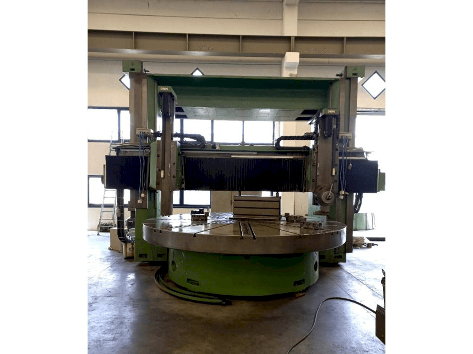 Вид станка Titan SC 43 ECS 1400 спереди