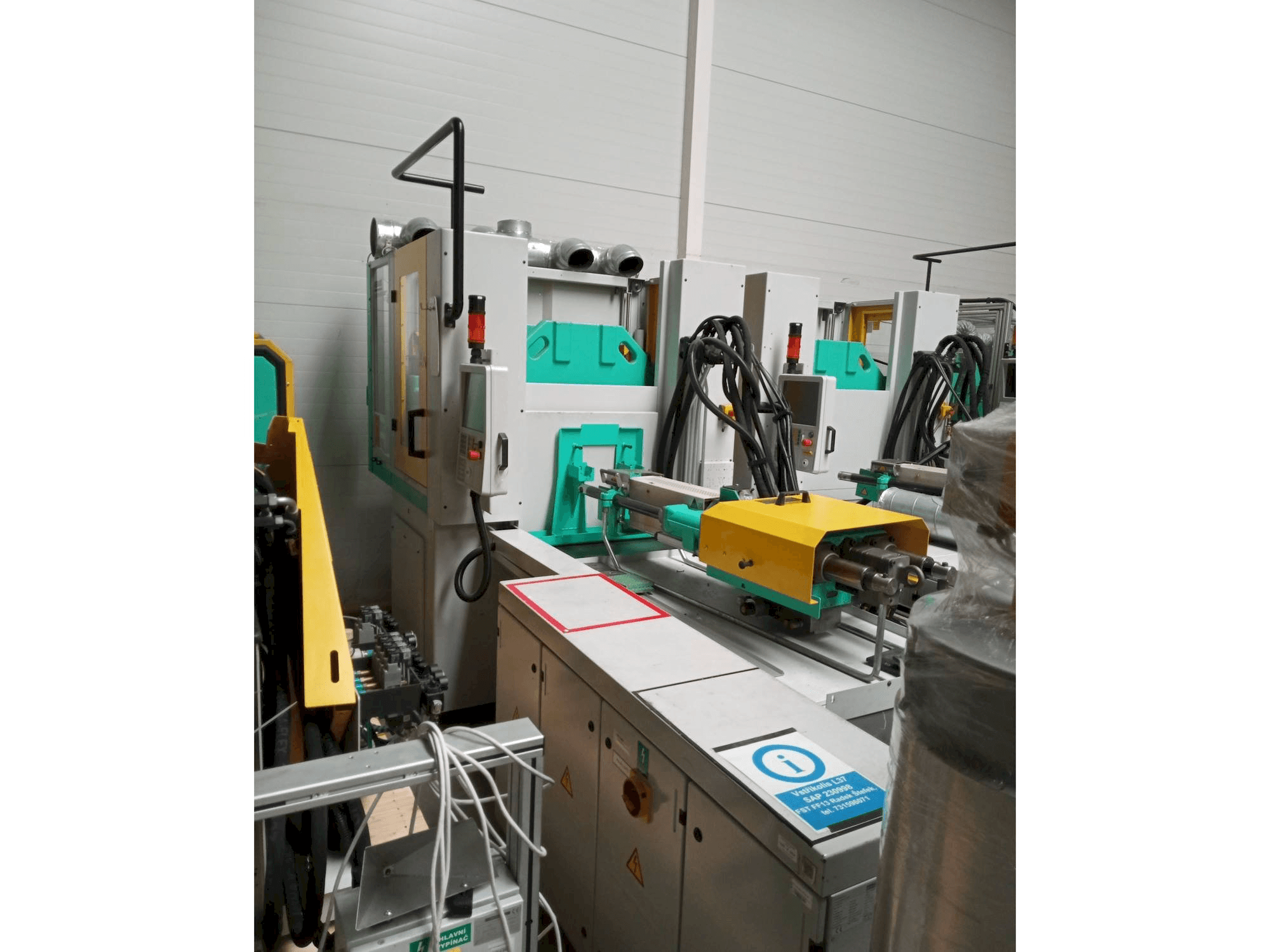 Вид станка Arburg Allrounder 1200T-800-170 спереди