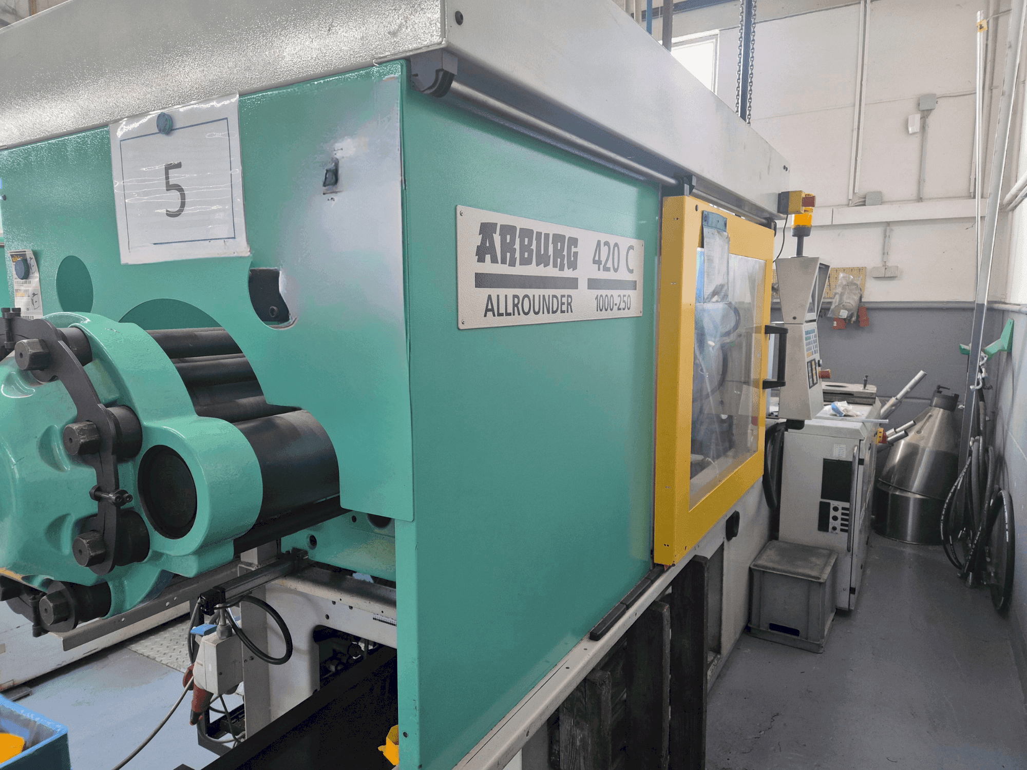 Вид станка Arburg Allrounder 420 C 1000-250 спереди