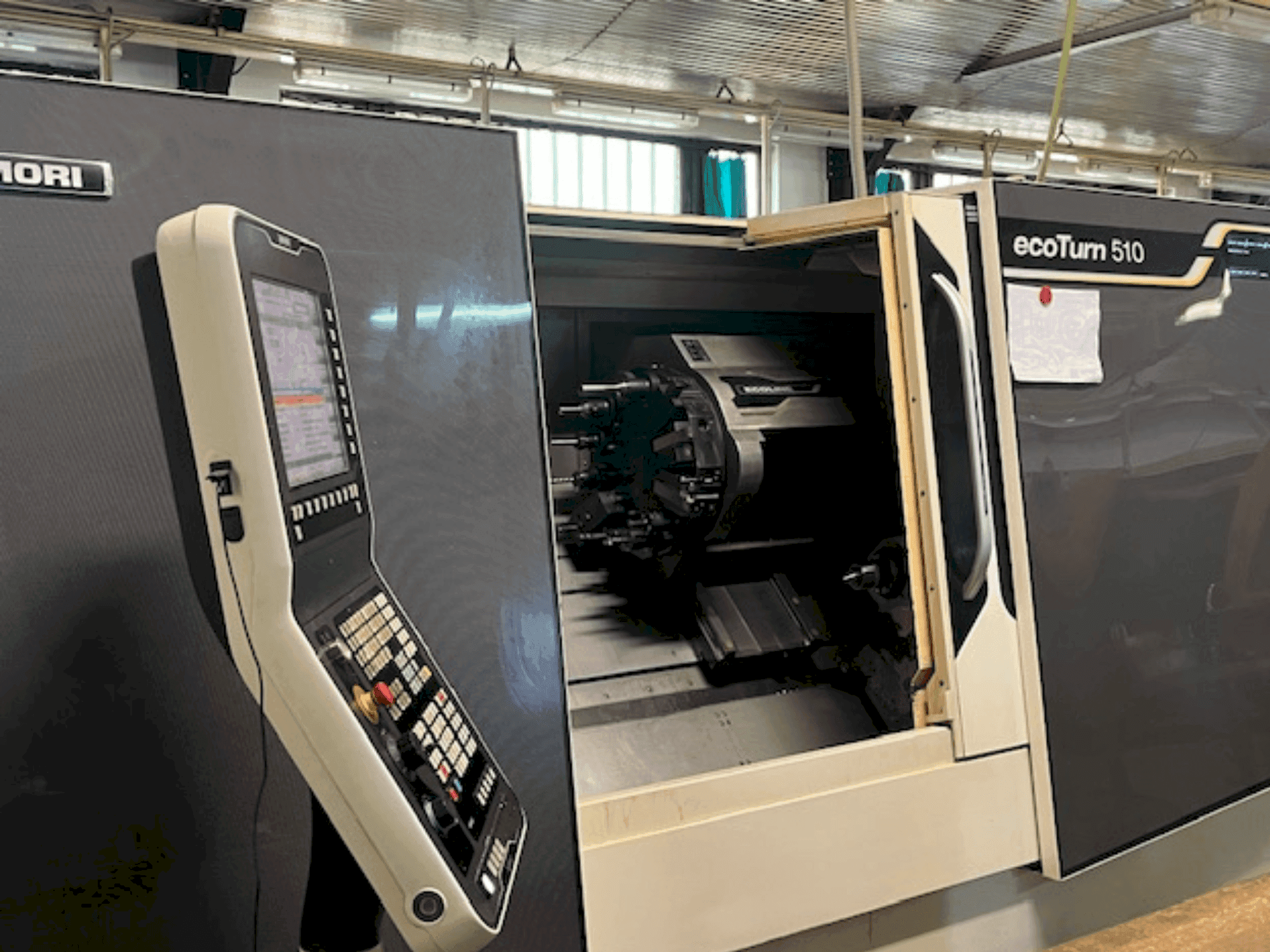 Вид станка Gildemeister EcoTurn 510 спереди