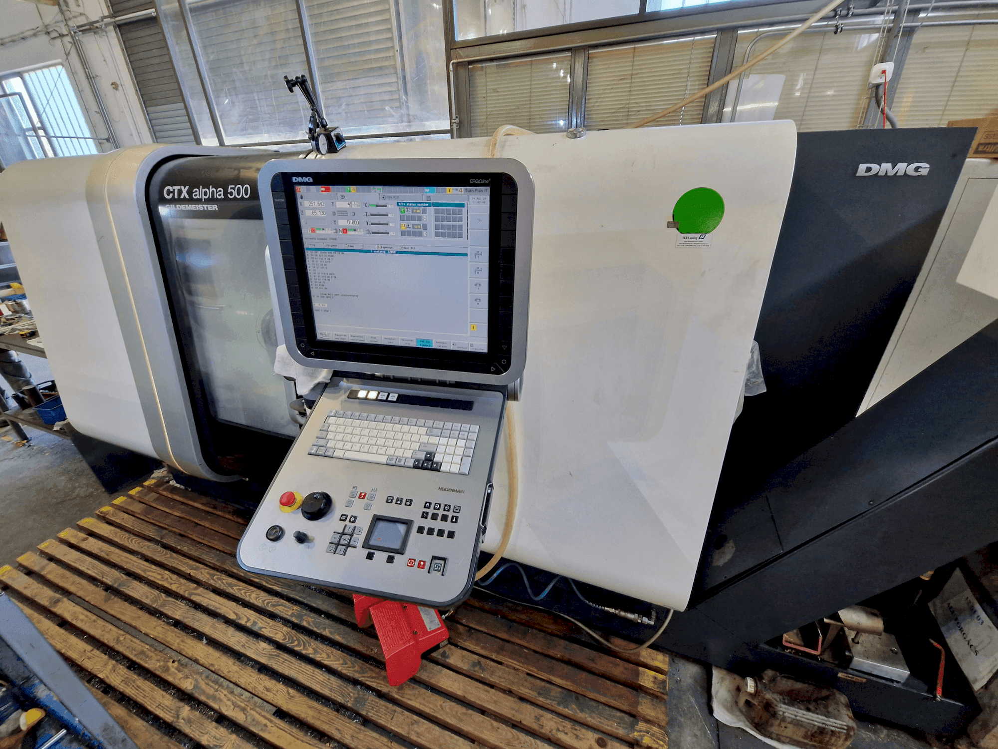 Вид станка DMG MORI CTX ALPHA 500 V6 спереди