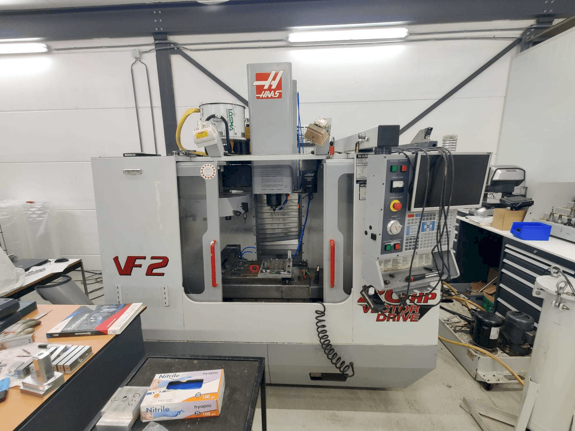 Вид станка HAAS VF2HE спереди