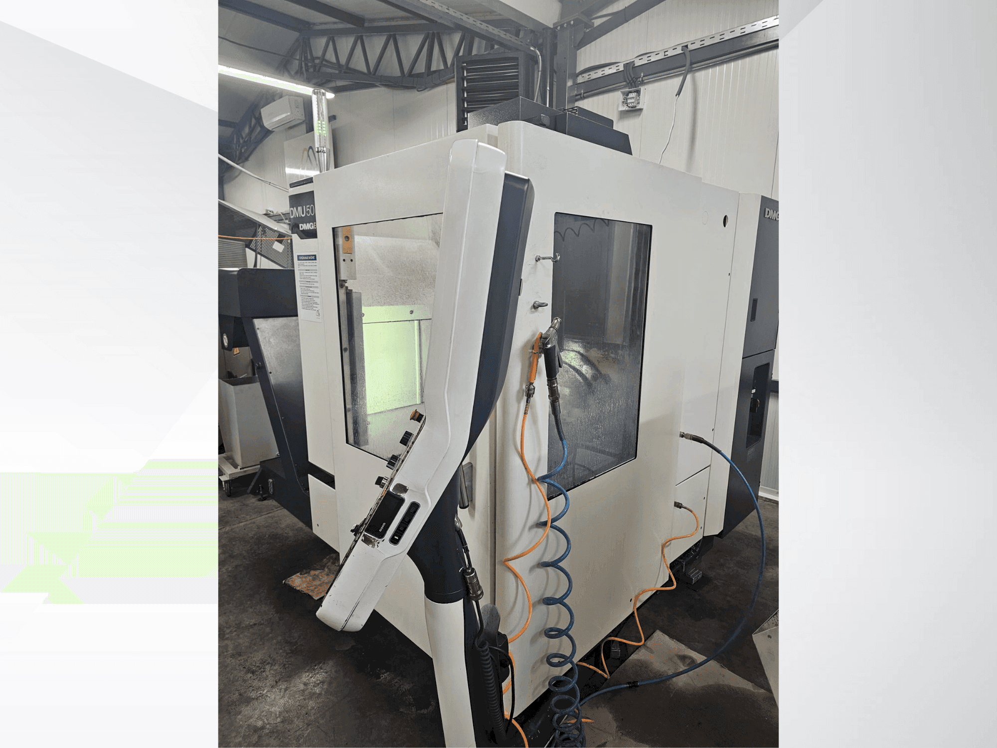 Вид станка DMG DECKEL MAHO DMU 50 eco спереди