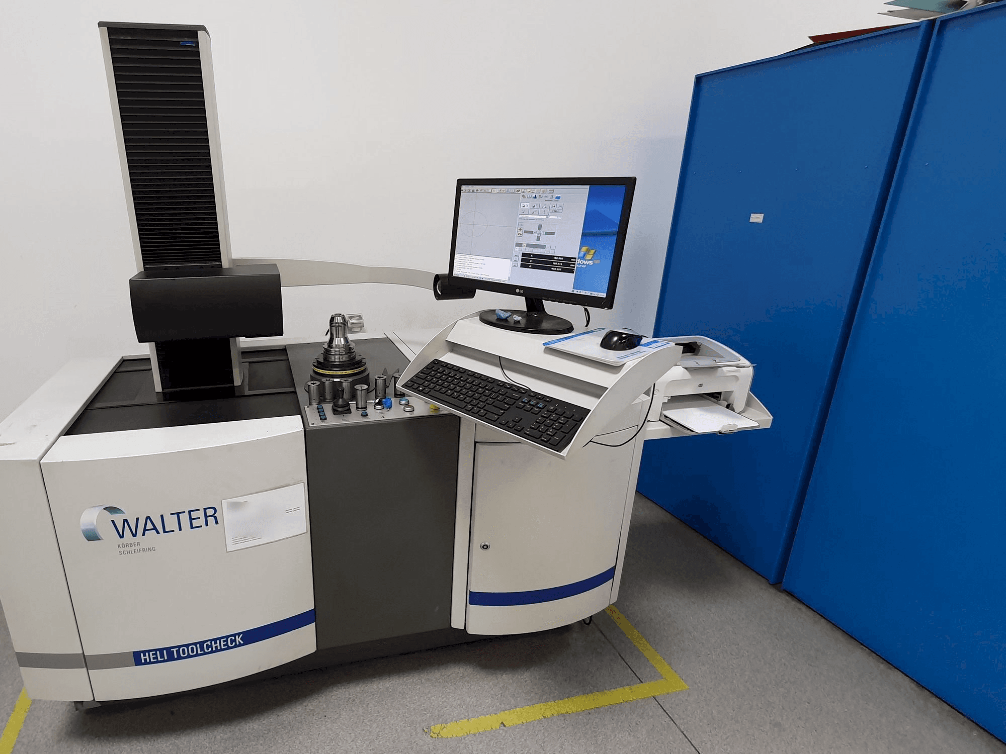 Вид станка Walter Heli Toolcheck 3C спереди