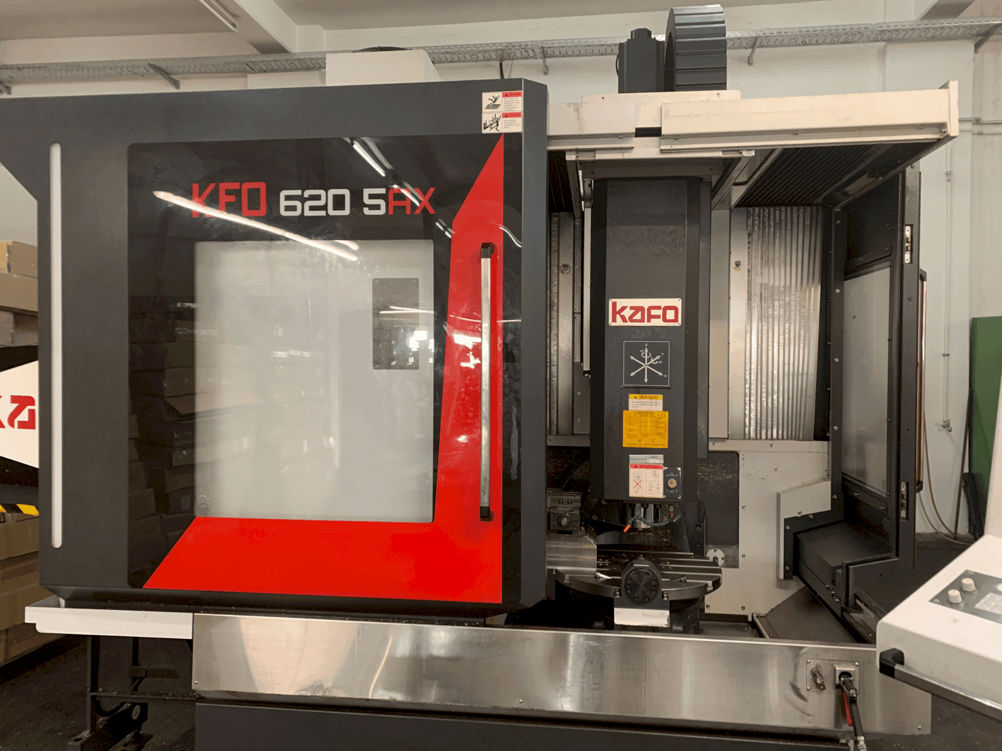Вид станка KAFO KFO 620 5AX спереди