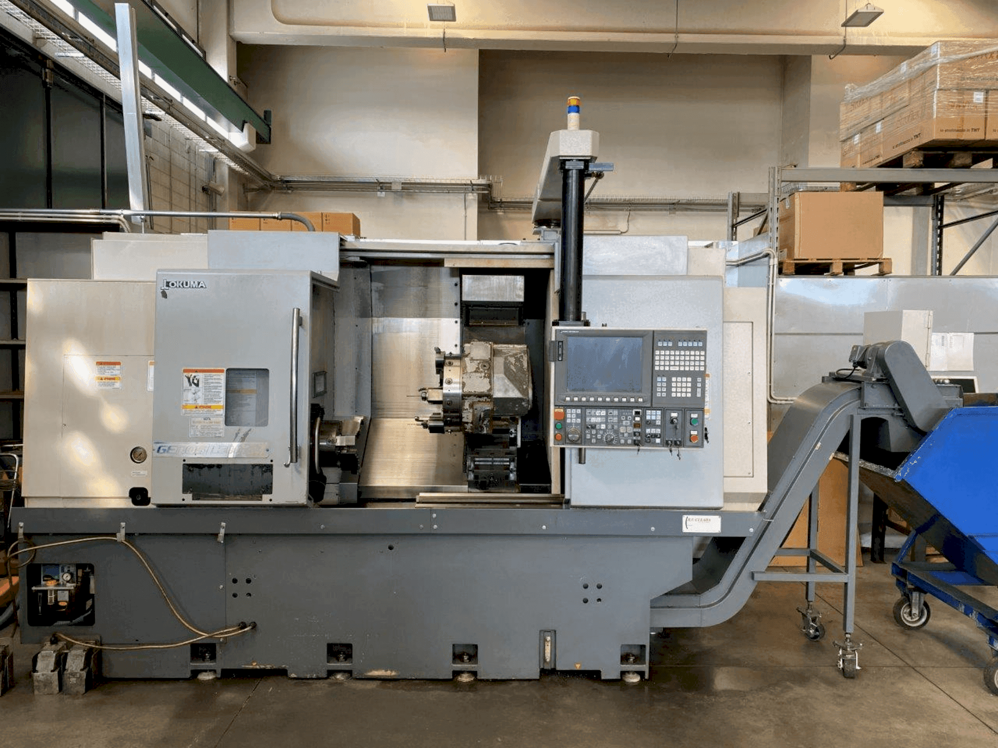 Вид станка Okuma Genos L300E-MY спереди