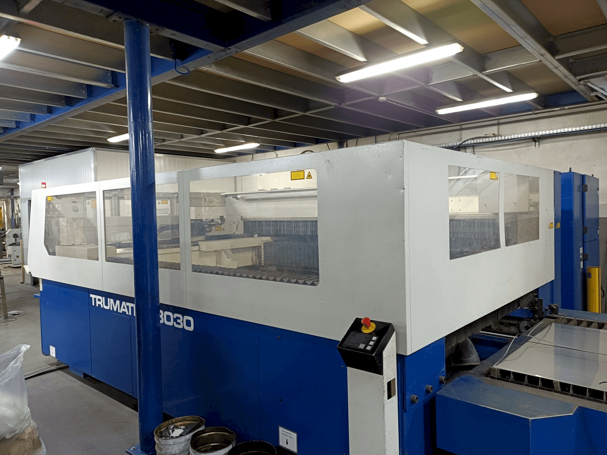 Вид станка Trumpf Trumatic L3030 спереди